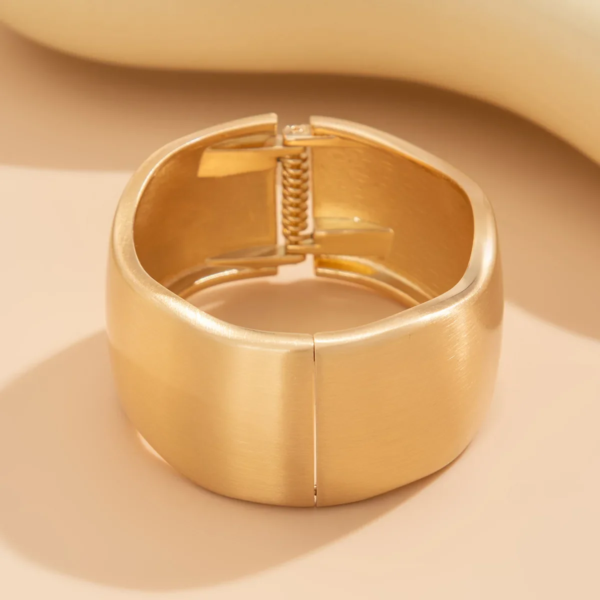 Caldré Vintage Bracelets - Image 8