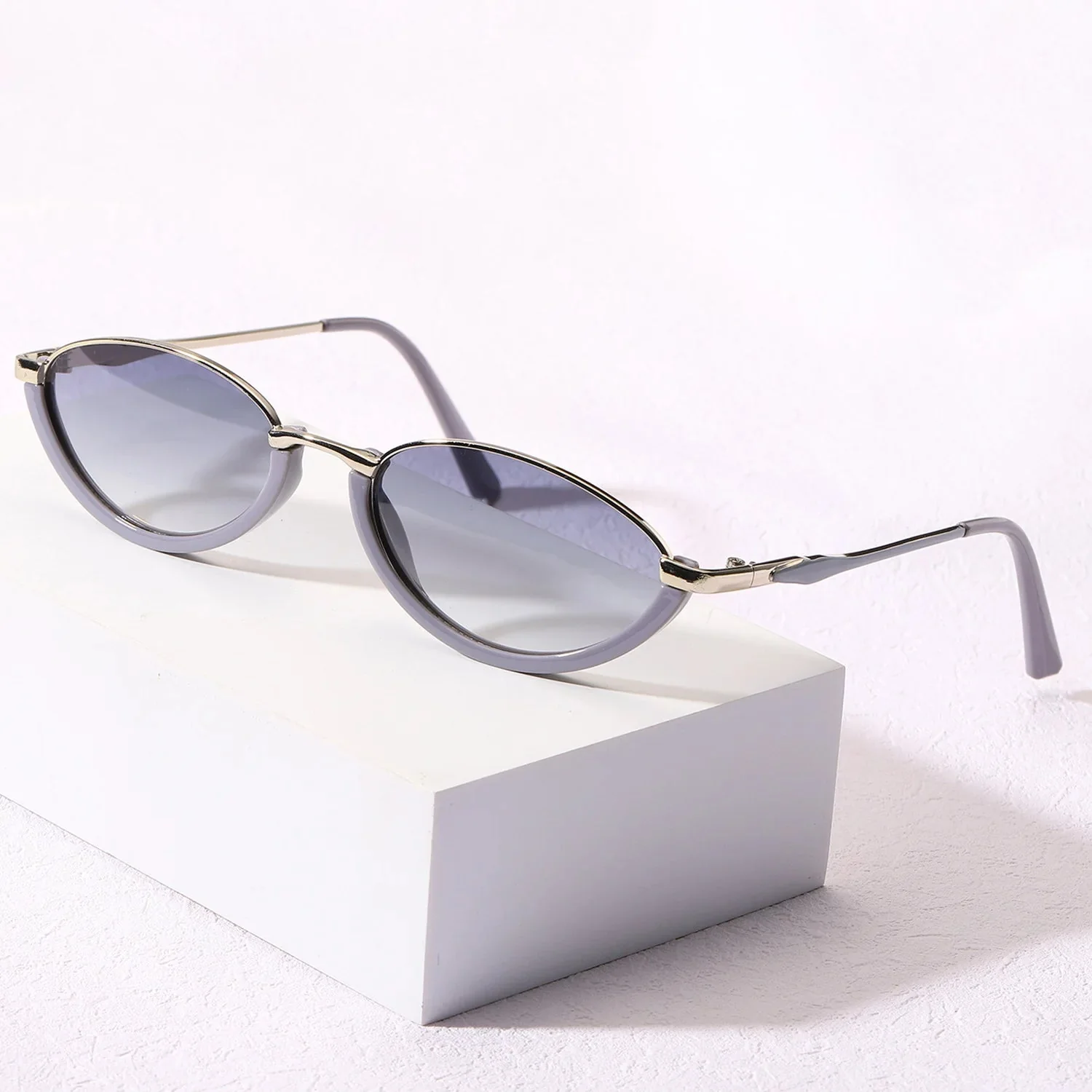 Luna Edge Sunglasses - Image 4