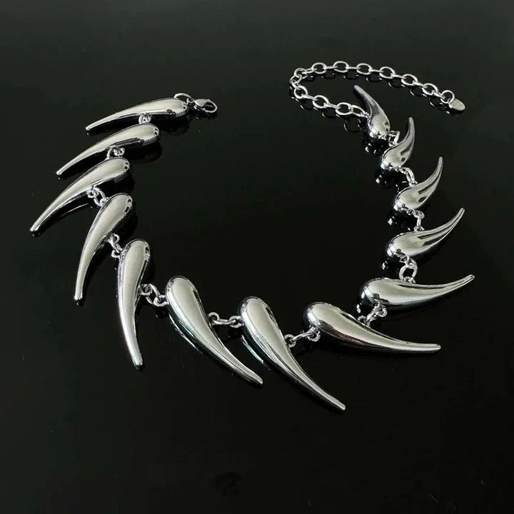 Morrin Pendant Necklace - Image 4