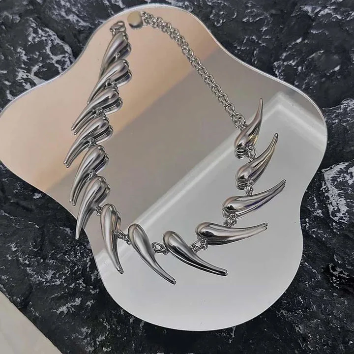 Morrin Pendant Necklace - Image 6