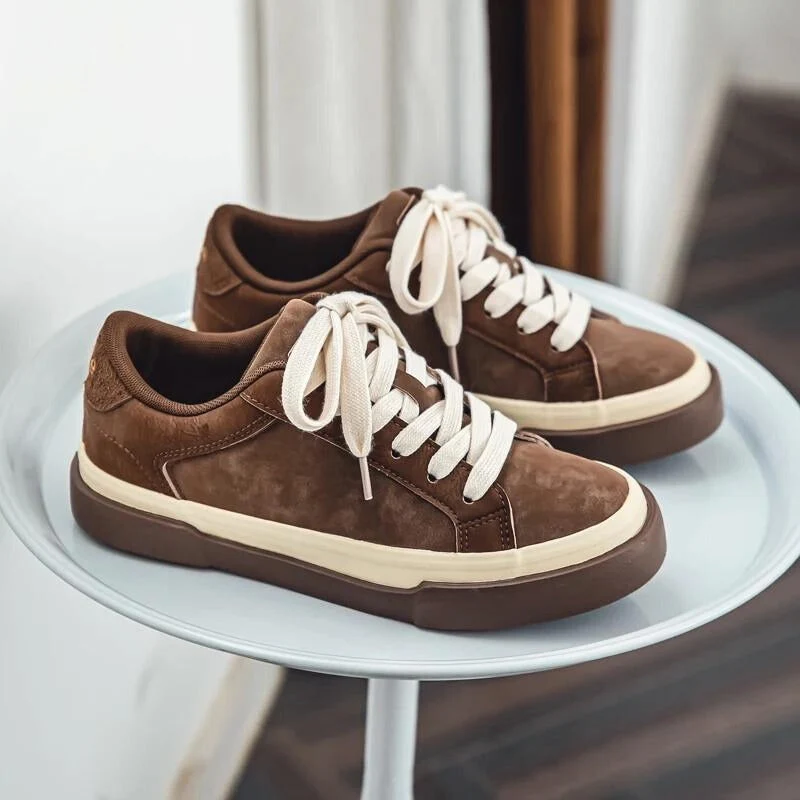 Riven Vintage Sneakers - Image 3