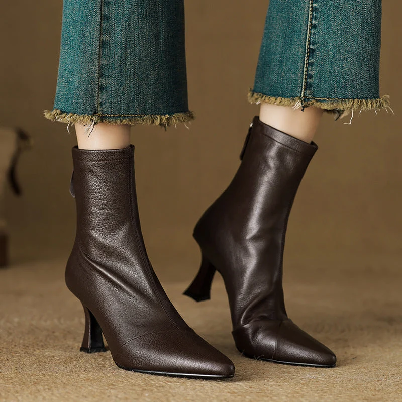 Solven Pointed Slim Boots - Image 8