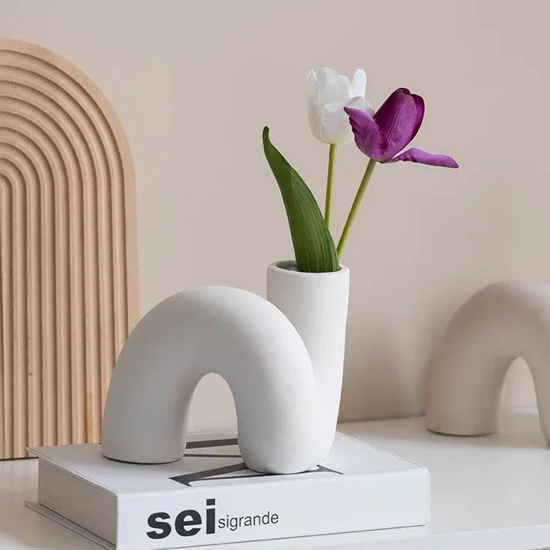 Stellan Abstract Vase - Image 2