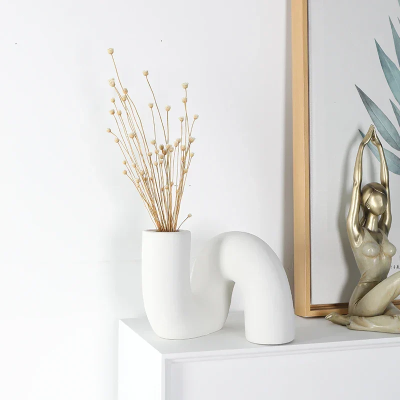 Stellan Abstract Vase - Image 3
