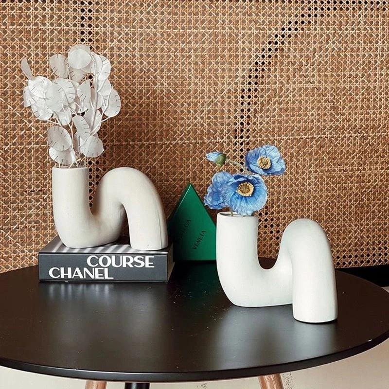 Stellan Abstract Vase - Image 5
