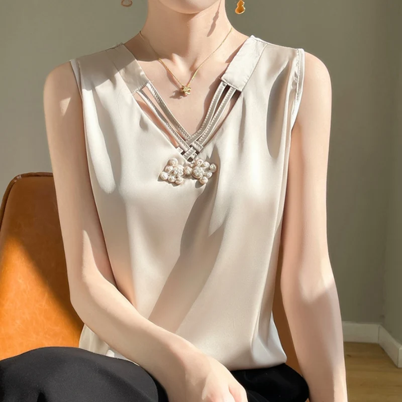 Talia Knot Top - Image 2