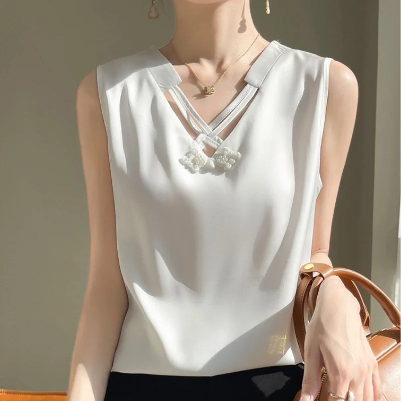 Talia Knot Top - Image 3